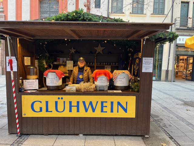Christmas Glühwein for Charity